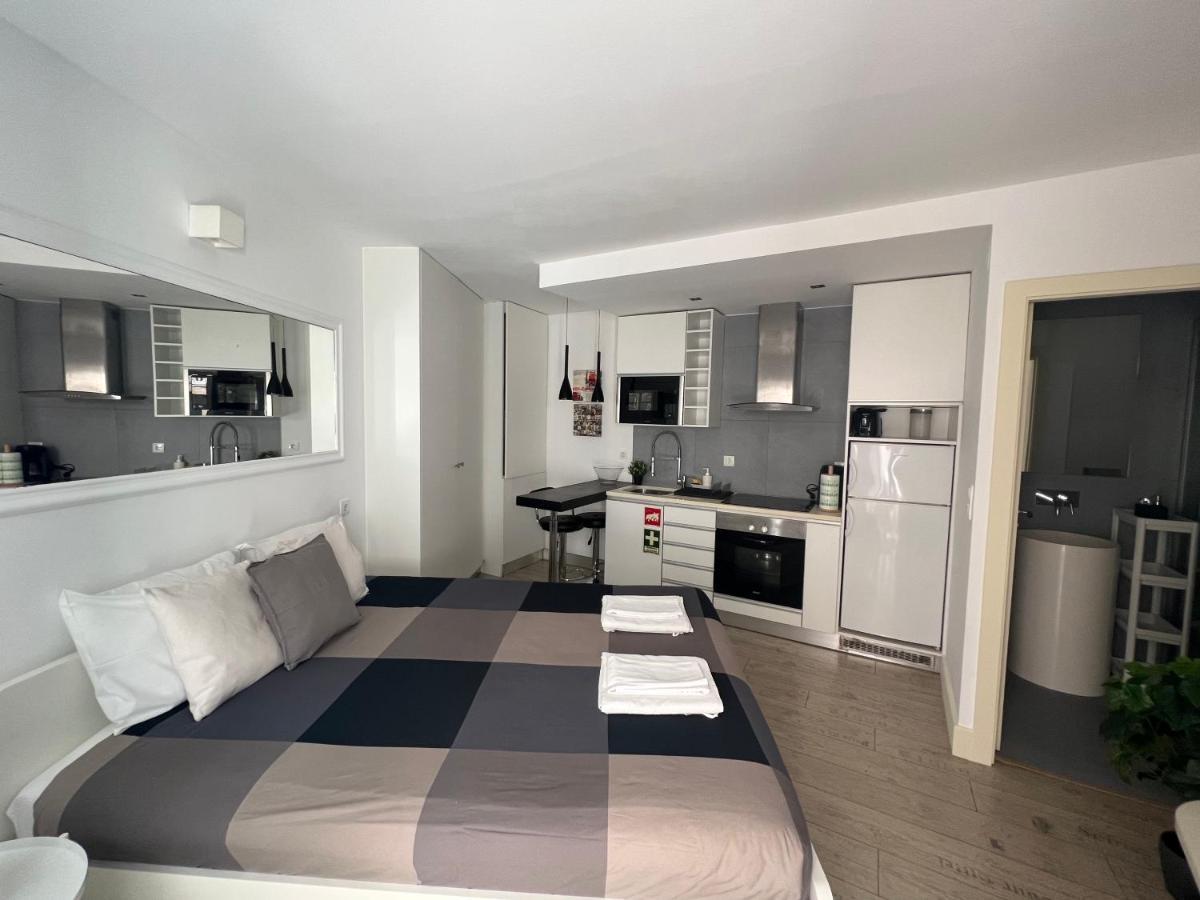 Studio In Center Of Lisbon Luaran gambar