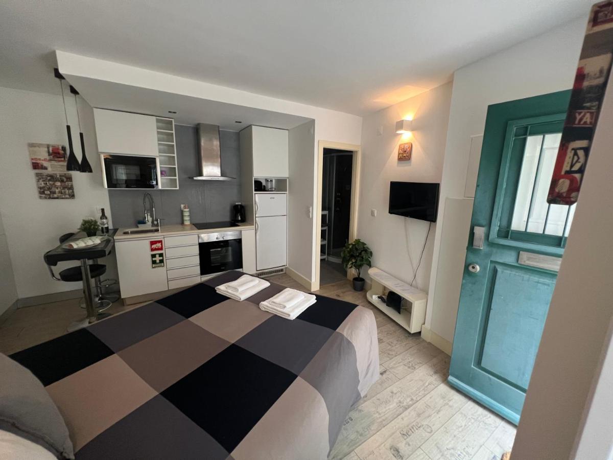 Studio In Center Of Lisbon Luaran gambar
